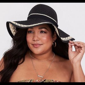 Black and cream floppy sun hat-Torrid
